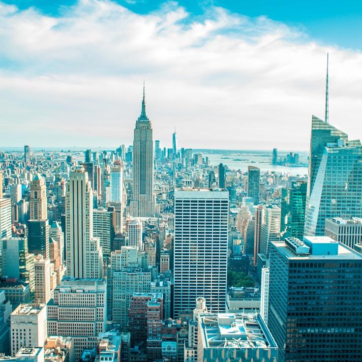 Parents evaluating schools in Italy